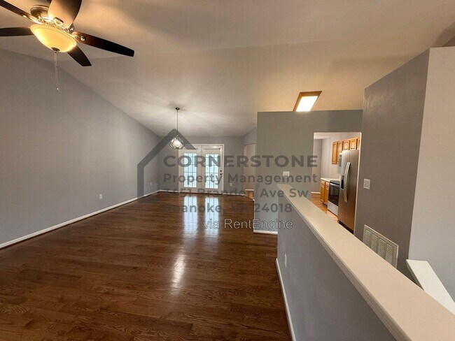 Building Photo - 4518 Lomond Cir