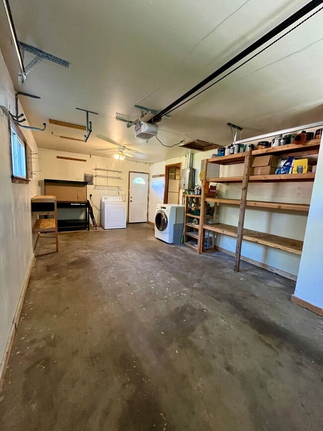 Building Photo - 3 Bedroom ranch w/ garden in the Heart of Longmont!