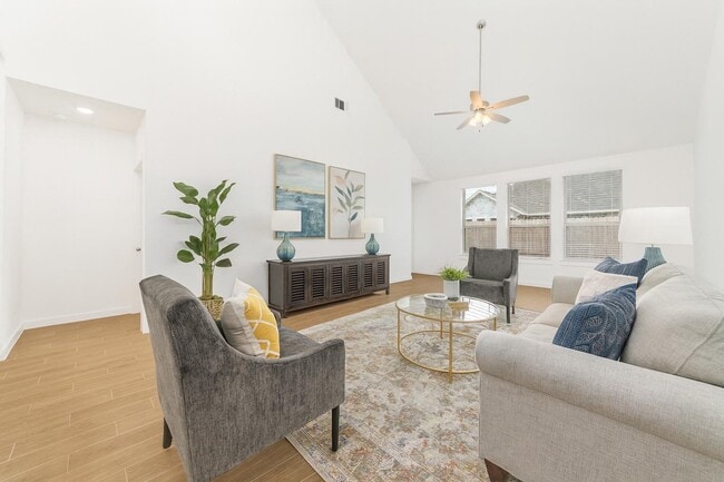 Primary Photo - 5014 Chestnut Orch Dr