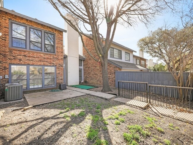 Building Photo - 3109 Devonshire Dr