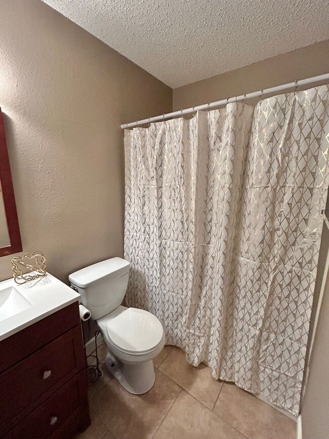 Building Photo - 3BED/2BATH Home For Rent Near Steubing Ranch! Available Now!