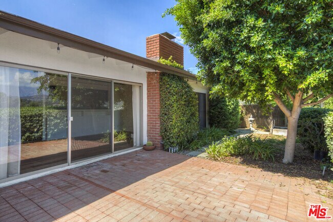 Building Photo - 3582 Verdugo Vista Terrace