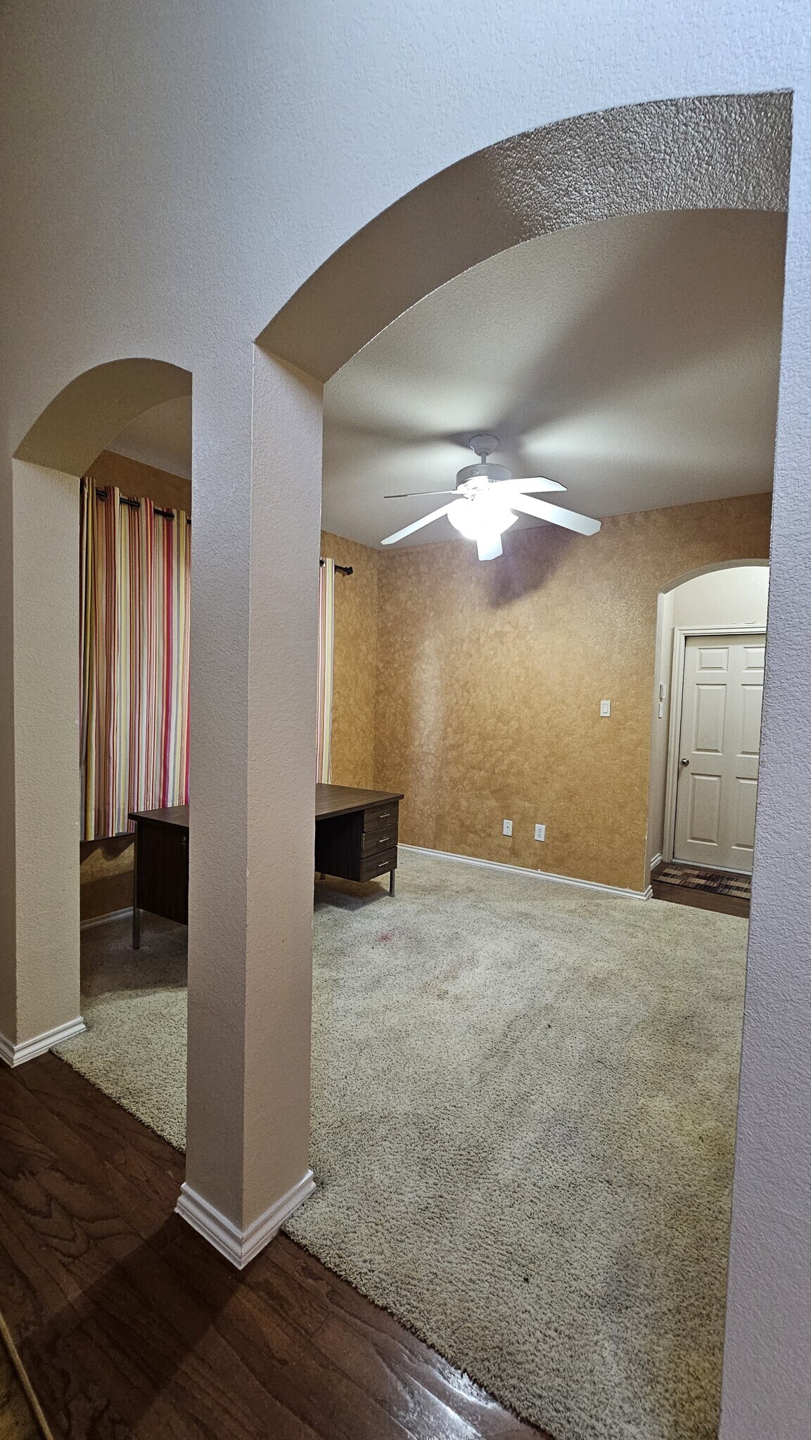 Building Photo - 8409 Romanway Dr