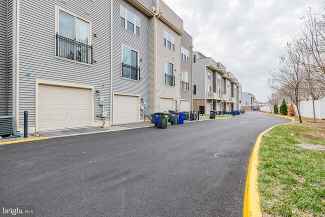 Building Photo - 43831 Stubble Cor Sq