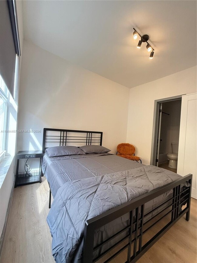 Building Photo - 1320 Drexel Ave