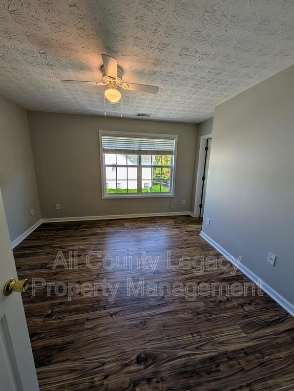 Building Photo - 117 Brockett Dr