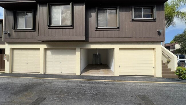 Building Photo - 5340 Bosque Ln