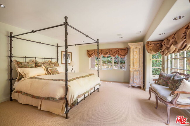 Building Photo - 10820 Ambazac Way