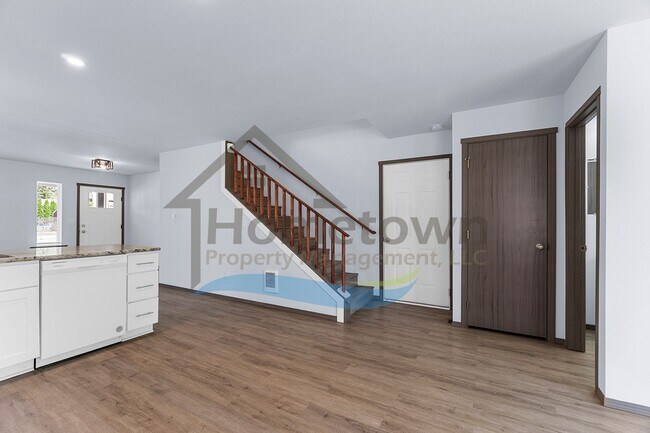 Building Photo - 223 4th St