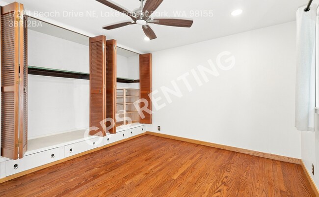 Building Photo - 17224 Beach Dr NE
