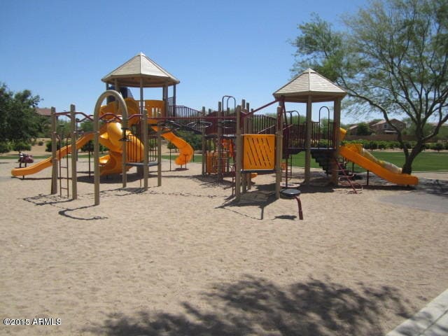 Building Photo - 3808 E Flower Ct