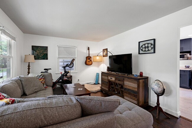 Building Photo - 4824 Stafford Dr
