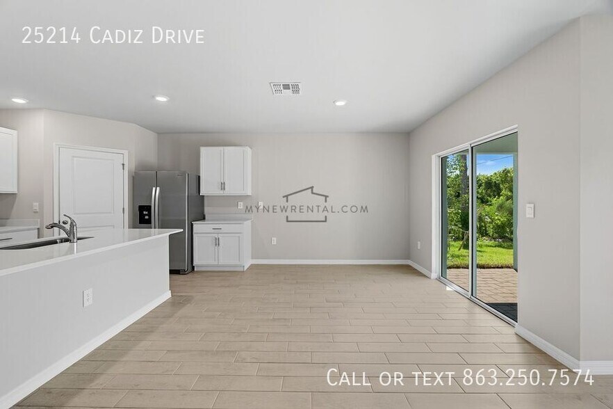 Building Photo - 25214 Cadiz Dr