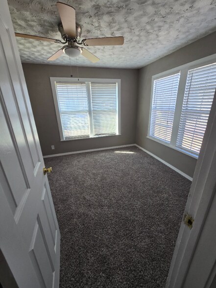 Building Photo - 2502 Riggan St