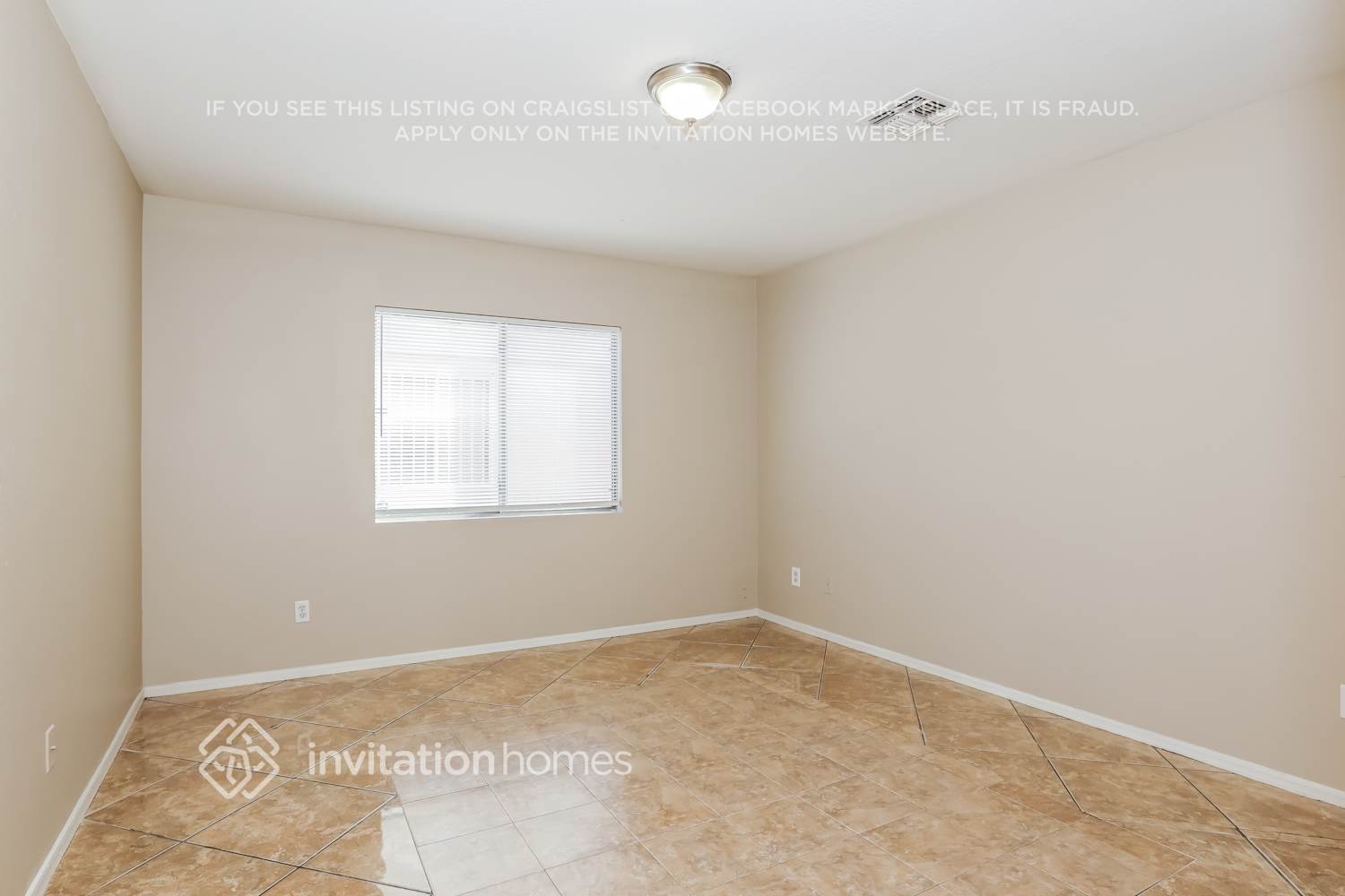 Building Photo - 12334 W Windrose Dr