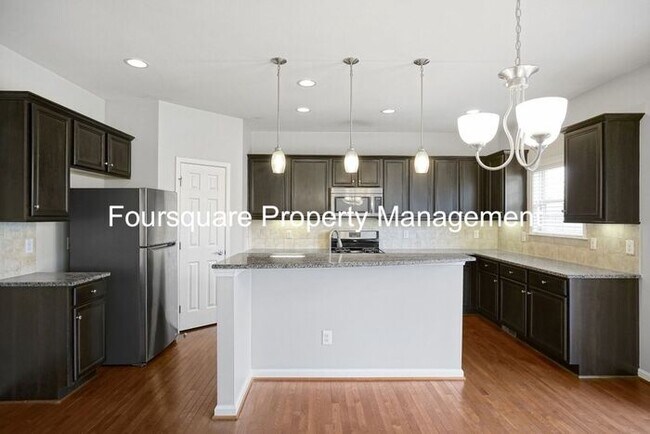 Building Photo - Inviting 3-Bed Single-Family Home with Bonus Room, Fenced Backyard & 2-Car Garage – Holly Springs