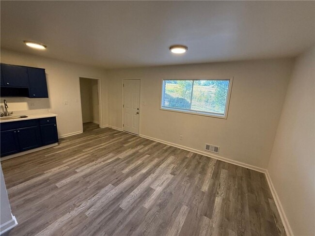 Building Photo - 1159 Tamarack Trail