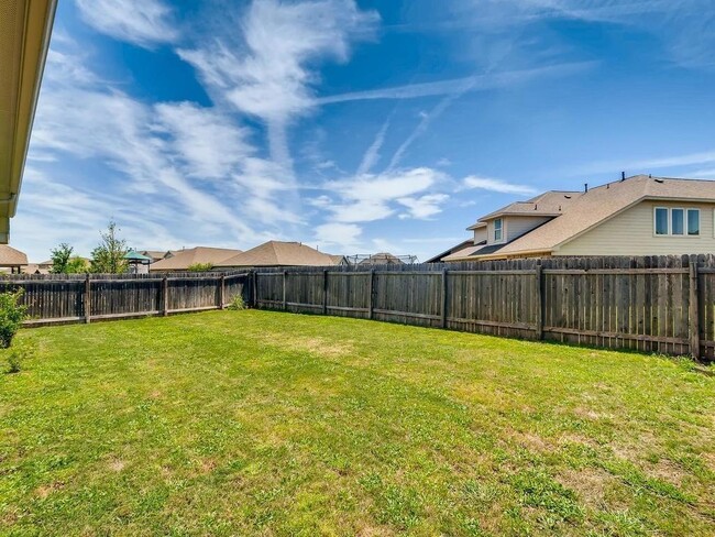 Building Photo - 133 Salt Fork Dr