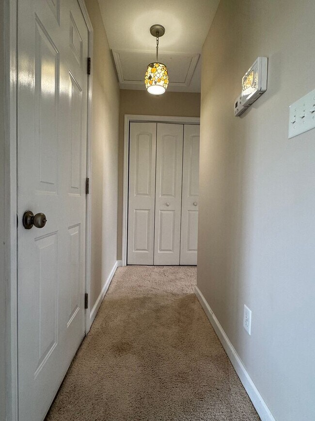 Building Photo - Sensational in Sagewood!