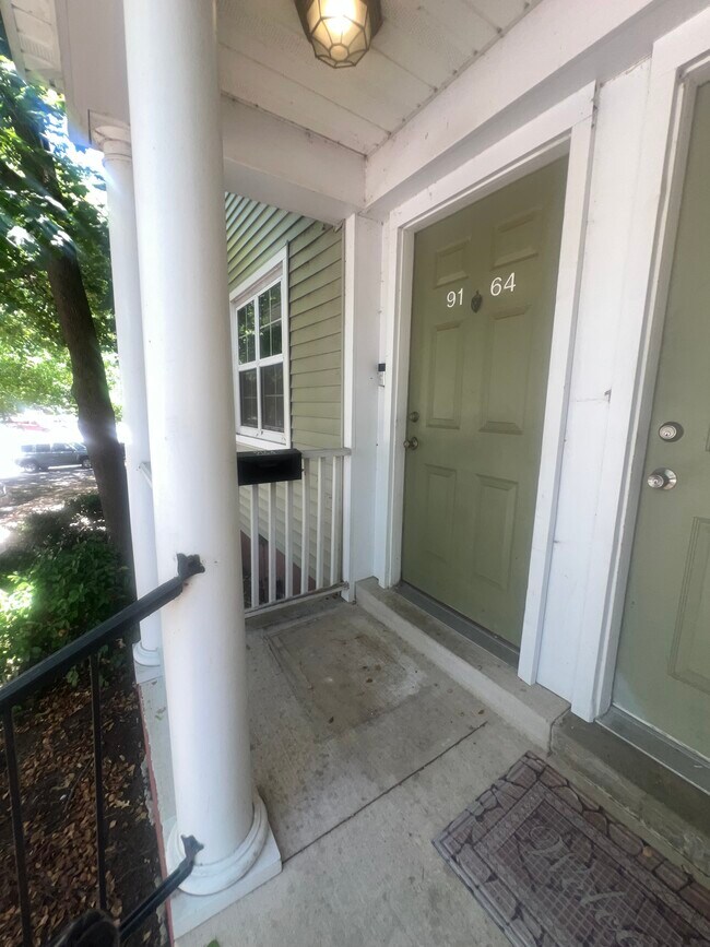 Building Photo - 9164 N Swan Cir