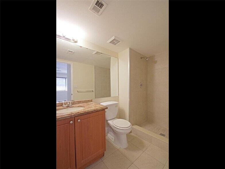 Building Photo - 8321 Coral Lake Dr