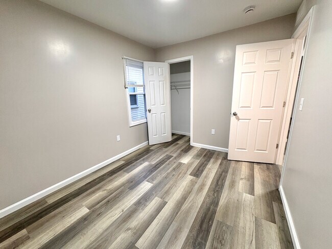 Building Photo - 8424 Jackson Ave