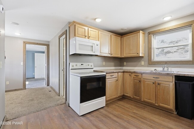 Building Photo - 760 Hudson St