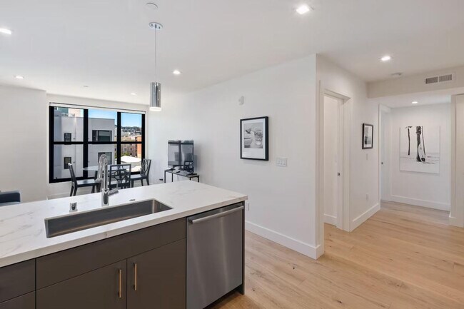 Building Photo - 761 Minna St