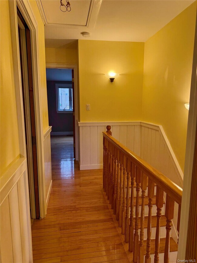 Building Photo - 125 Hill Spur