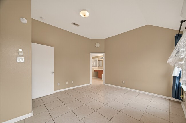 Building Photo - 9022 Clearwood Landing Blvd