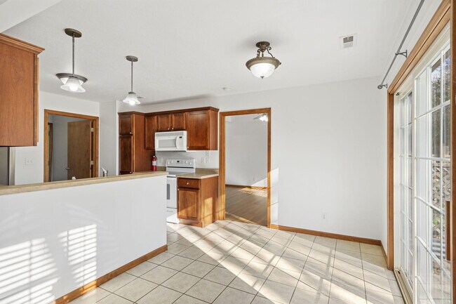 Building Photo - 5104 Sandstone Dr