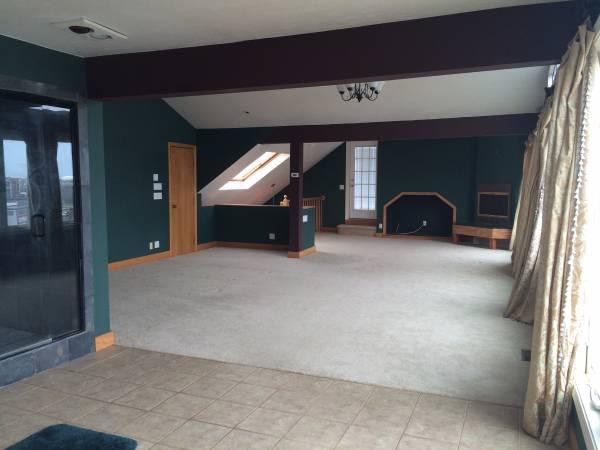 Building Photo - 16 Putnam St