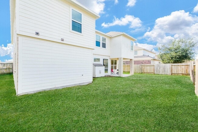 Building Photo - 9947 Valance Way