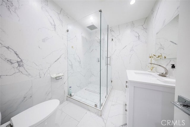 Building Photo - 7306 Farmdale Ave