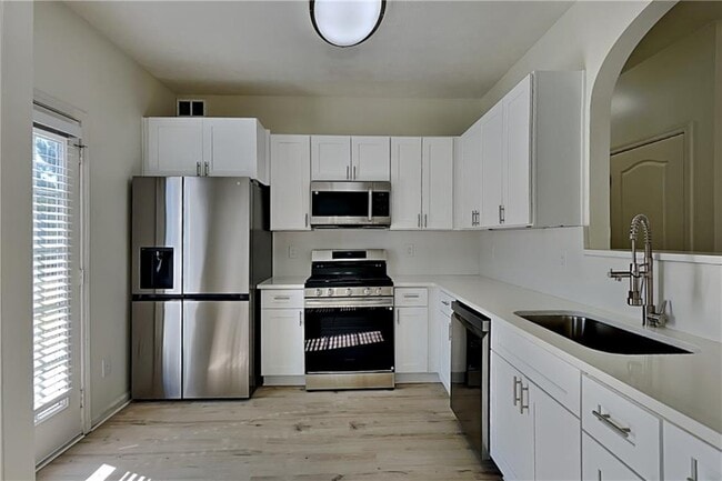 Building Photo - 137 St Ann Cir