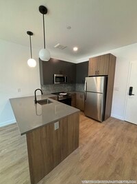 Building Photo - 199 Gardner St