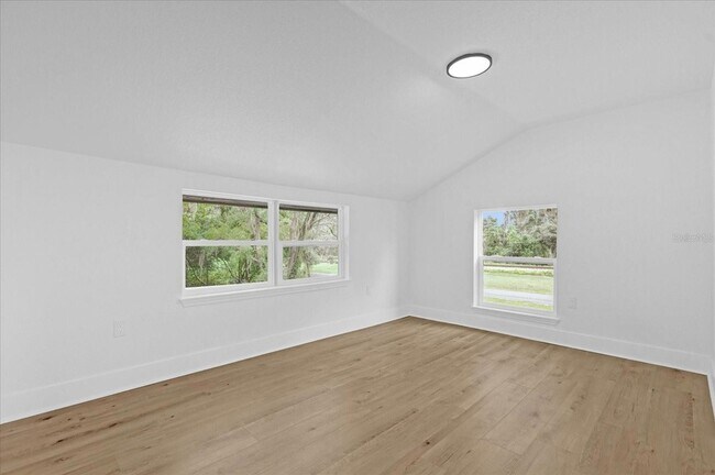 Building Photo - 5851 SE Drew Rd