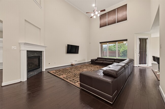 Building Photo - 4002 Dogwood Canyon Ln