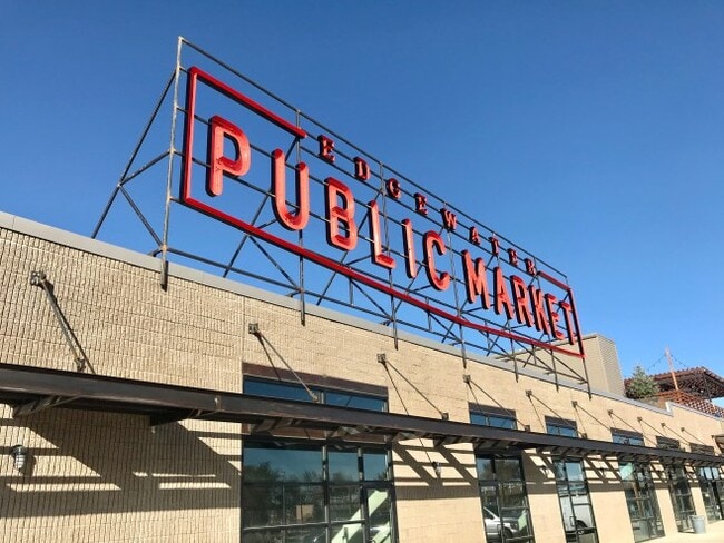 Building Photo - 1938 Newland Ct