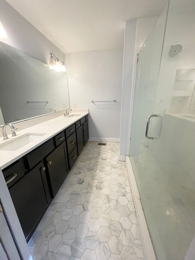 Building Photo - POS27861                  15