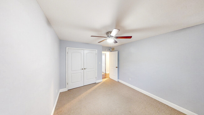 Building Photo - 5512 Hamilton Ave