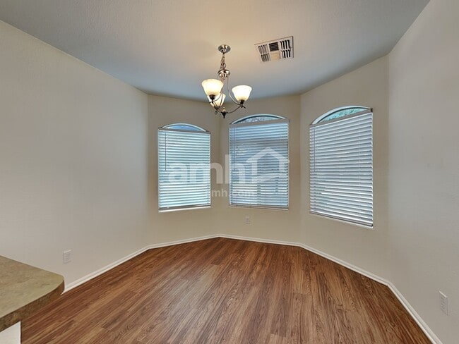 Building Photo - 15848 W Linden St