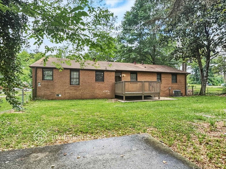Building Photo - 4412 Bryant Dr SW