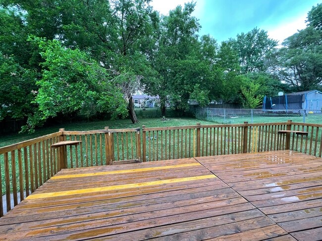 Building Photo - 3105 Charlotte Mill Dr