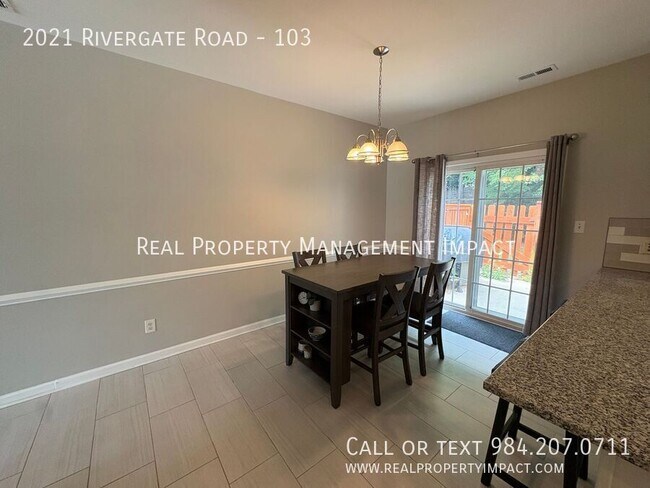 Building Photo - 2021 Rivergate Rd
