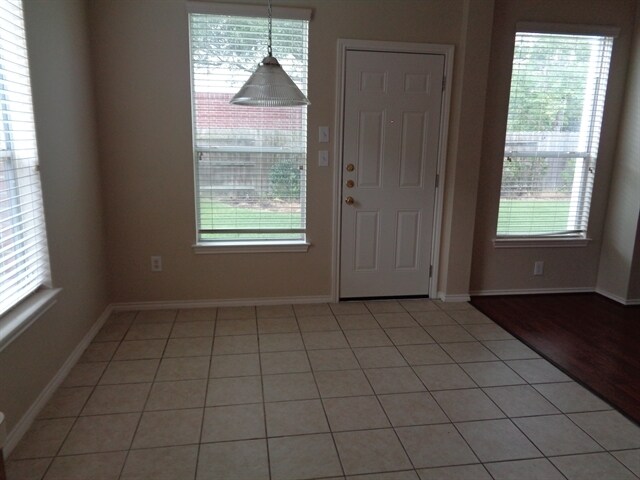Building Photo - 2903 Plum Lake Dr