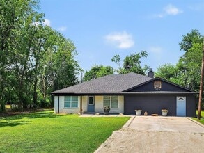 Building Photo - 529 Celtic Rd