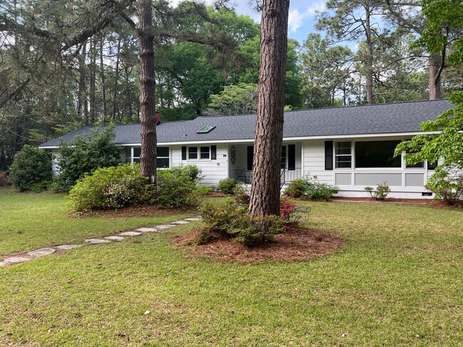 Building Photo - 152 Thorne Rd