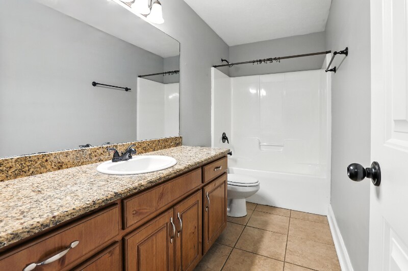Building Photo - 131 Rock Ct