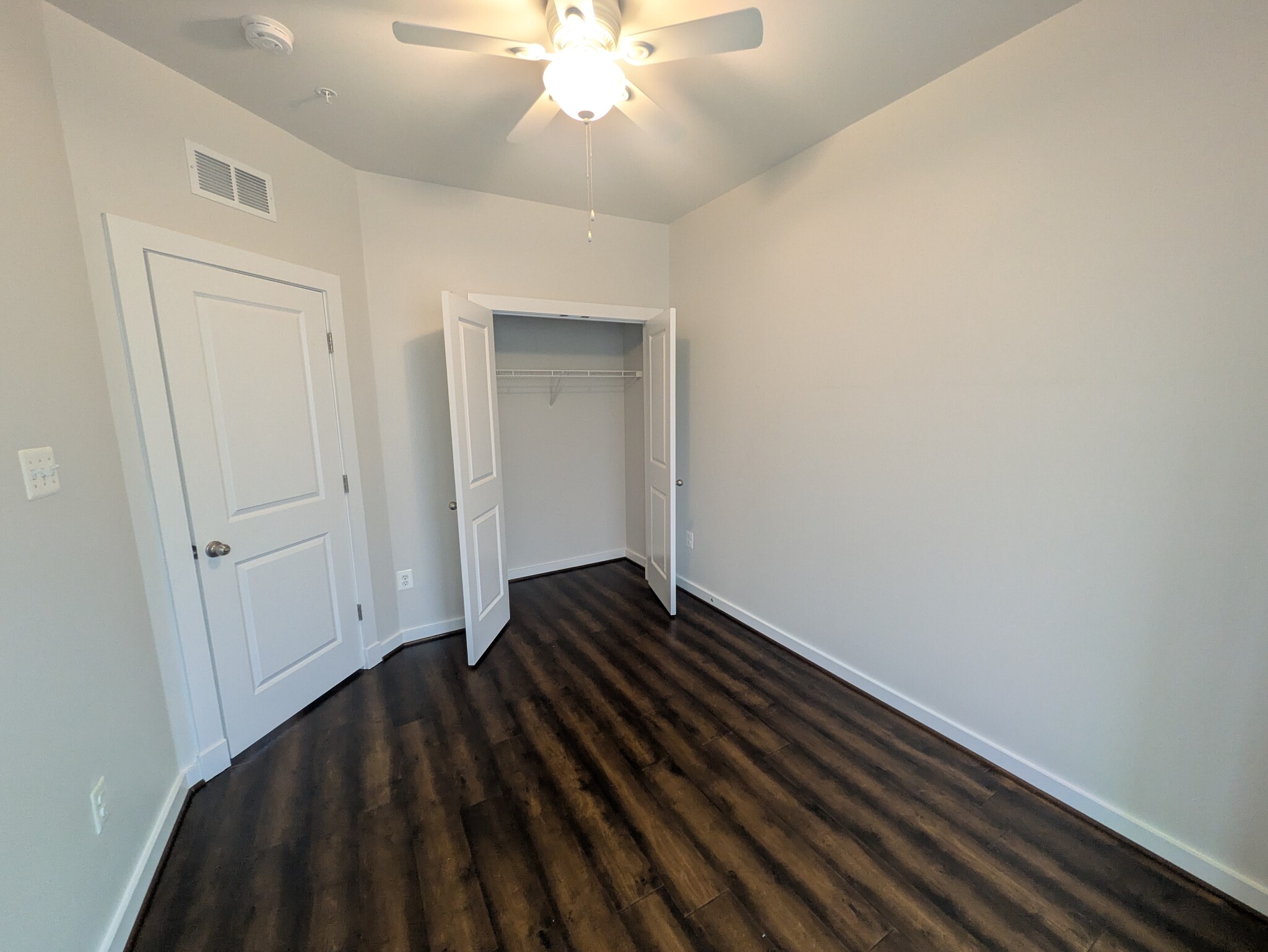 Building Photo - 1121 Lawler Dr